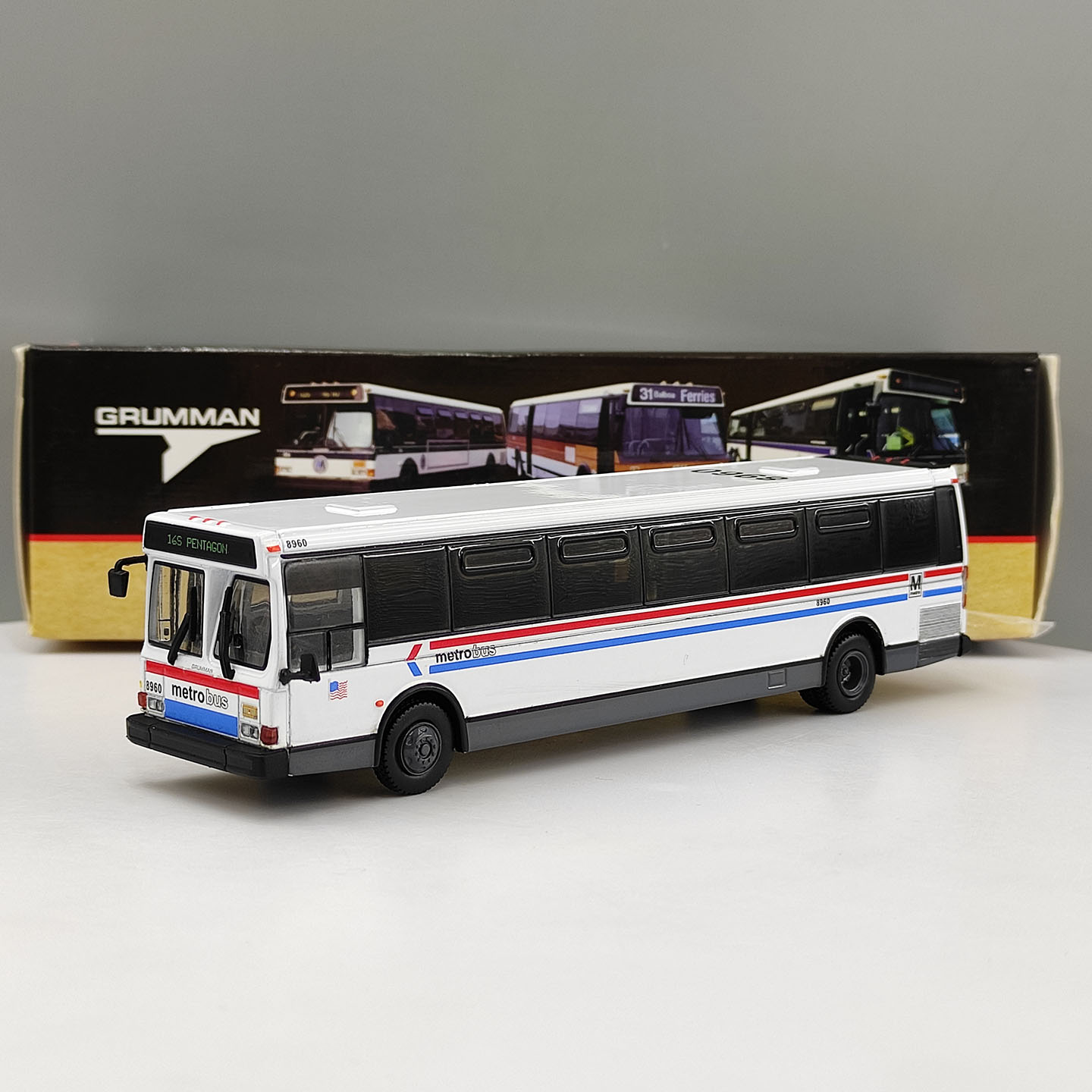 Vintage Collectible & Vintage Dolls - ダイキャスト IR 1:87スケール ヴィンテージバス 長距離バス 1980年