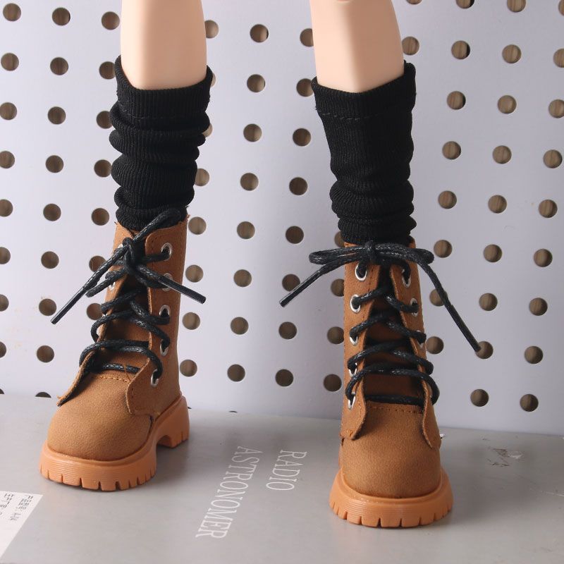 Vintage Collectible Shoes - ヴィンテージキャメルスエードコンバットブーツ、1/4 45cm BJDドール用、レースアップメタルアイレット付きアンクルドールシューズ、ドールは含まれません、ソックス付き