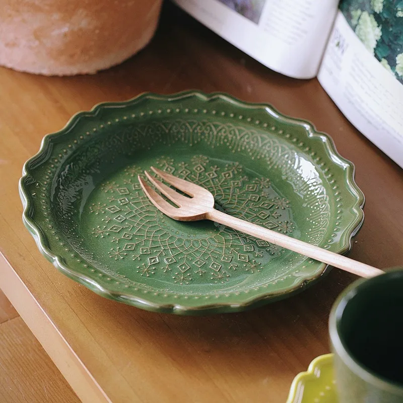 エレガントなヴィンテージエンボスセラミックプレート、ミッドセ - Vintage Collectible Dishes のレビューと価格