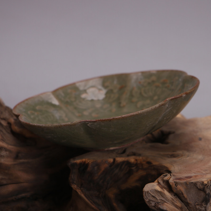 宋代様式の耀州陶器、彫刻が施された青磁小皿、ヴィンテージホー - Vintage Collectible Dishes のレビューと価格