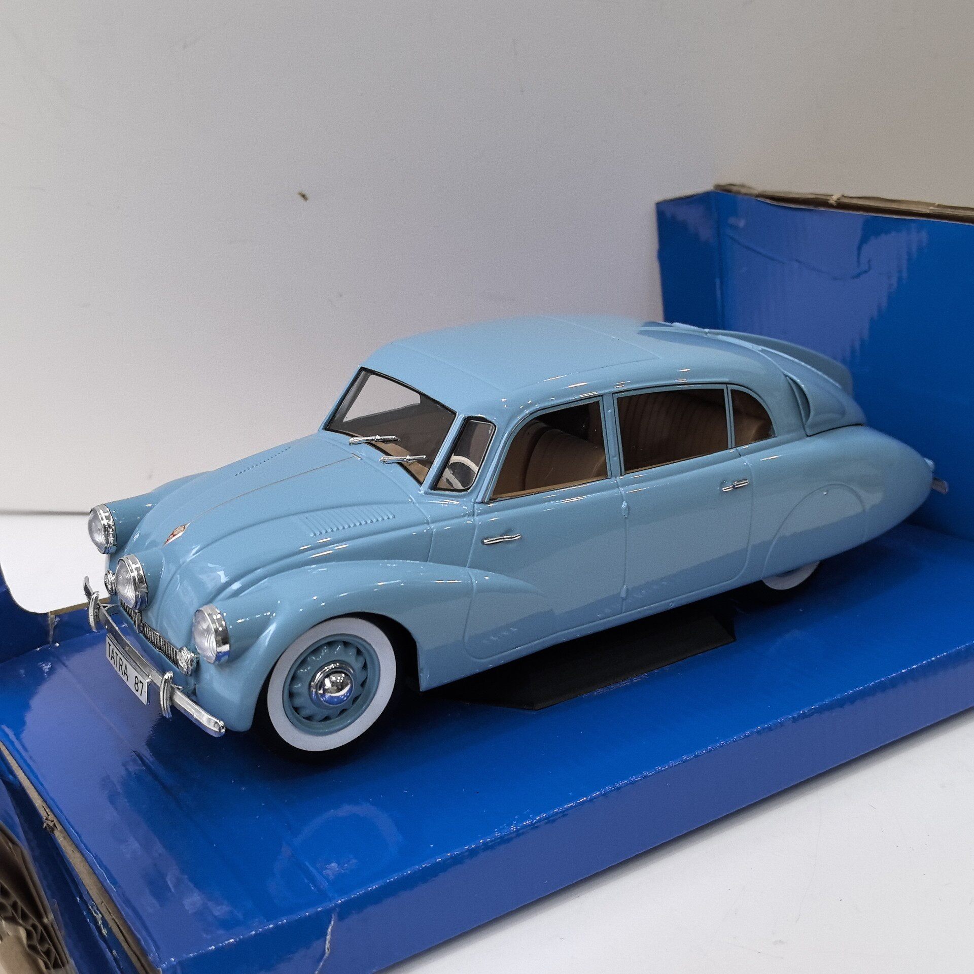MCGダイキャスト 1/18スケール TATRA 87 ヴィ - Vintage Collectible & Vintage Dolls のレビューと価格