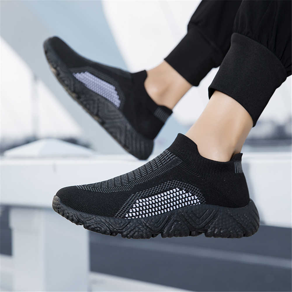 フラットな外観がヴィンテージスニーカーを強調する フラットシ - Vintage Collectible Shoes のレビューと価格