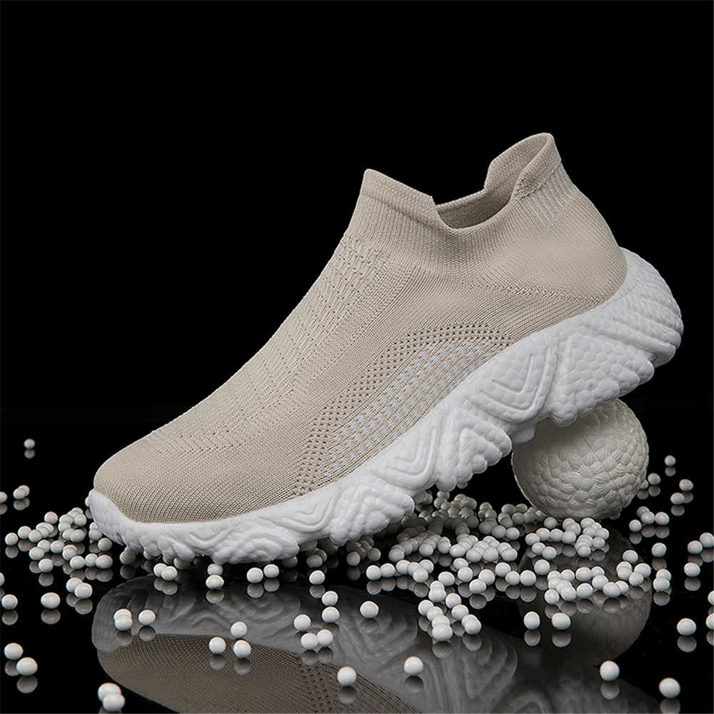 フラットな外観がヴィンテージスニーカーを強調する フラットシ - Vintage Collectible Shoes のレビューと価格
